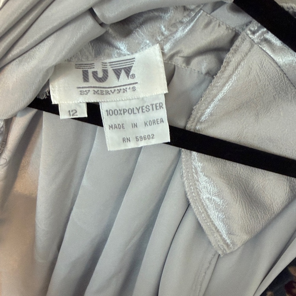 Elegant Silver Women's Top - Picture 9 of 10